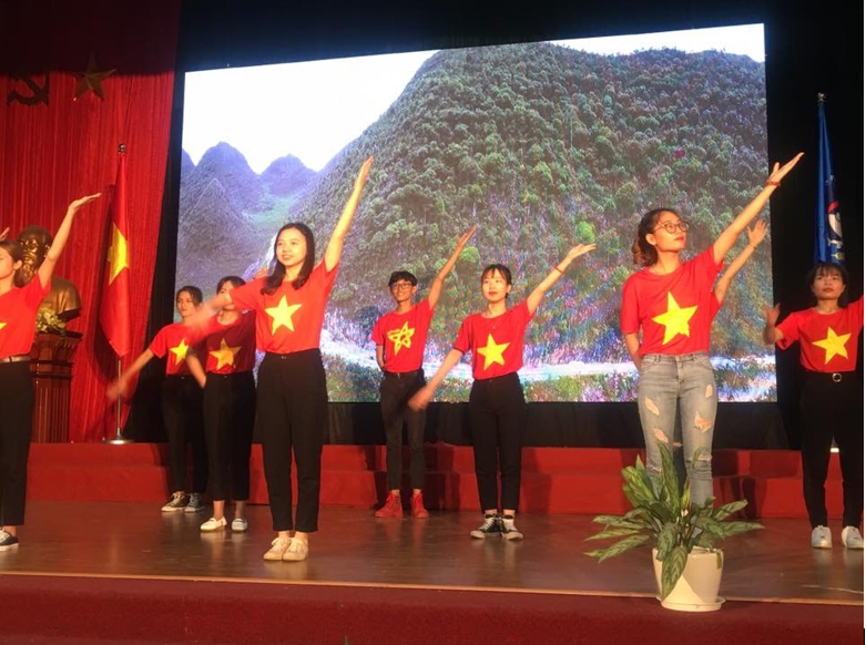 VWA students performing at the MoU Signing and Project Launching Ceremony in Hanoi, Vietnam.